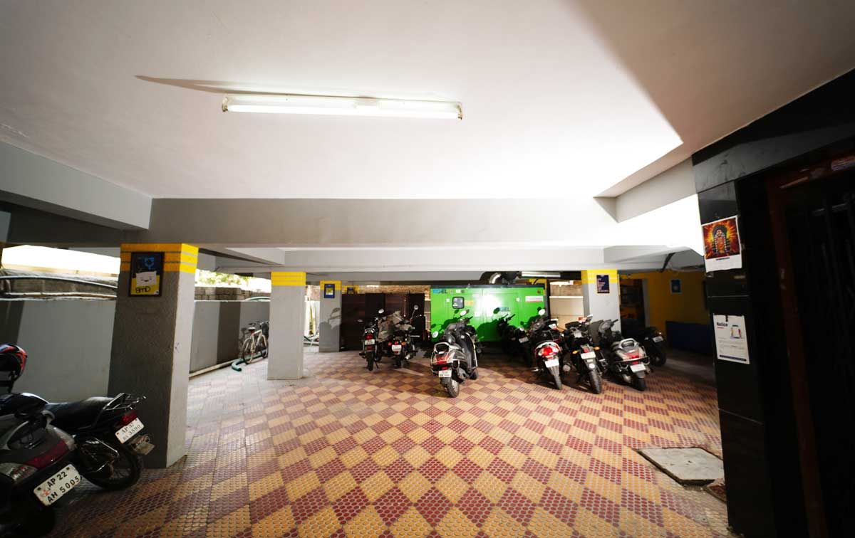 HYD_Santoshi_Towers_Parking.jpg
