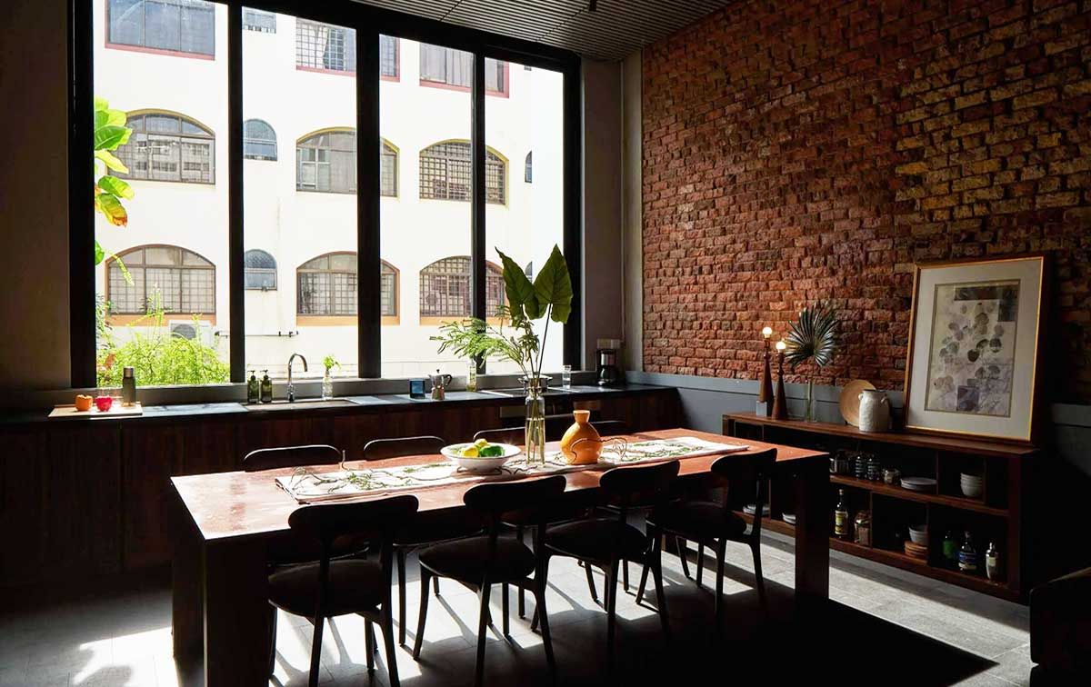alexandrahouse_dining_001-scaled.jpg