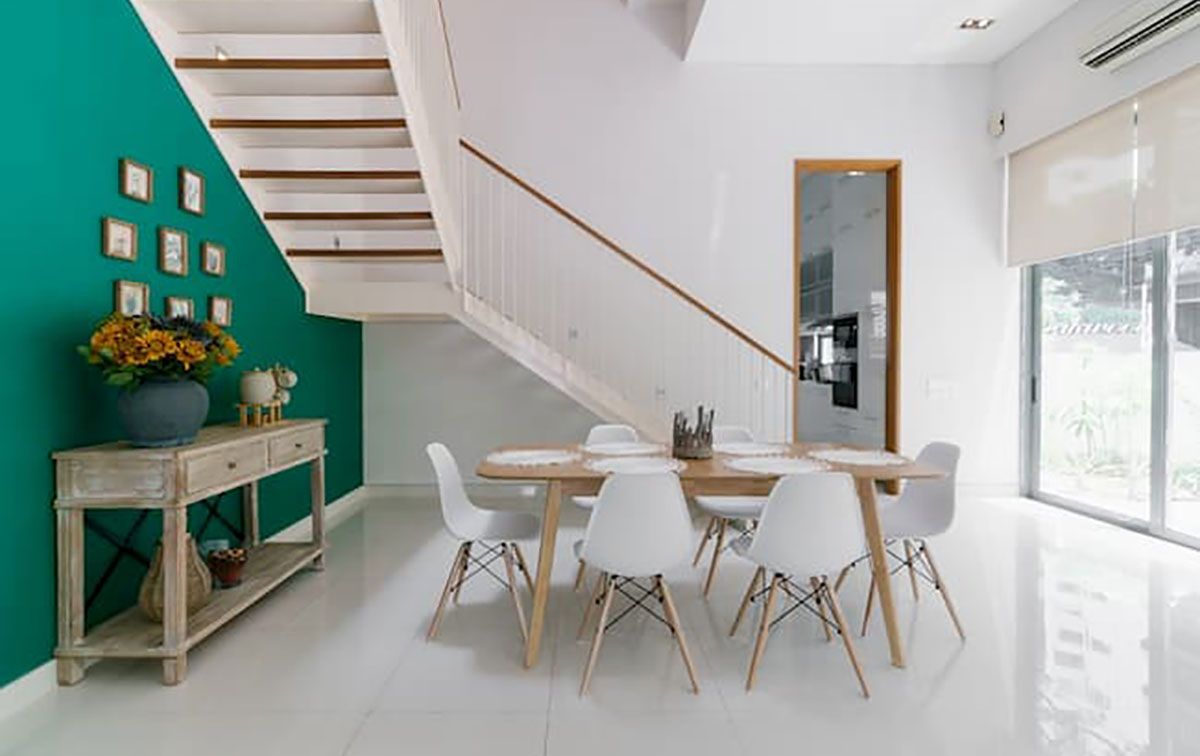 Dining-1.jpg