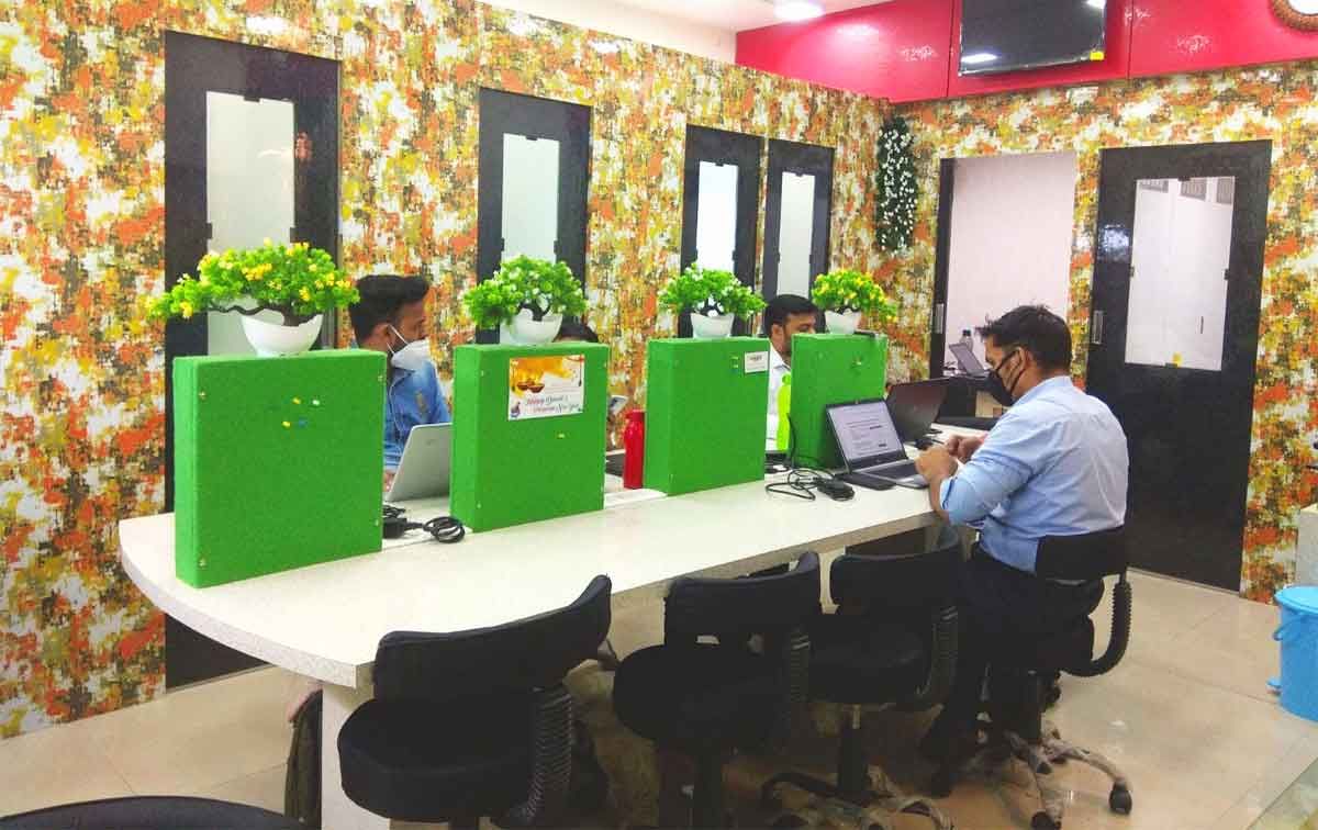 coworking-desk.jpg