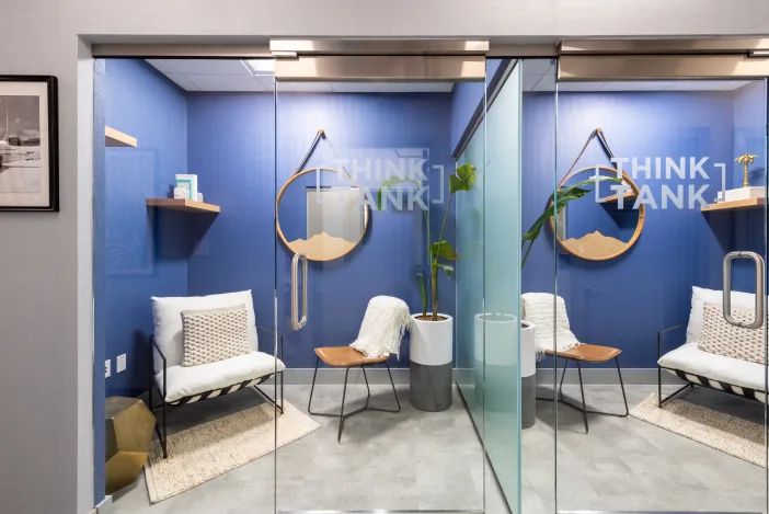 Regus_The_White_House_5591_George_Town_Cayman_Islands_Thinktank_Room - Copy.webp