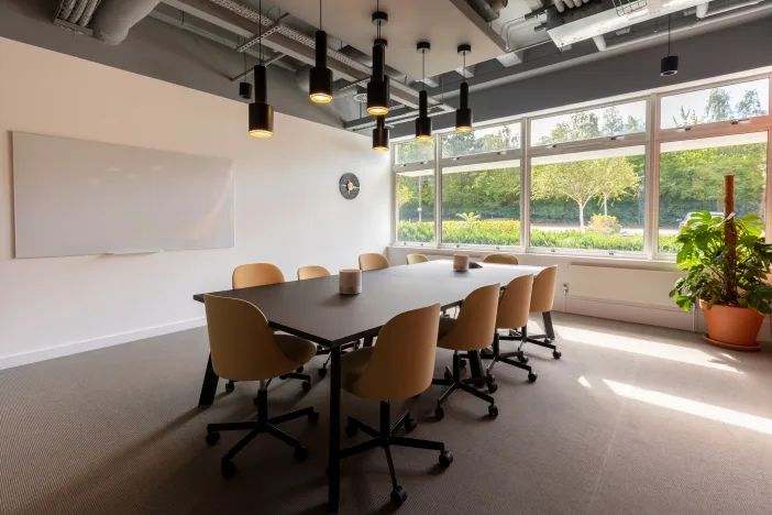 Spaces_FarehamWhiteley_England_UK_MeetingRoomWithoutPeople.webp
