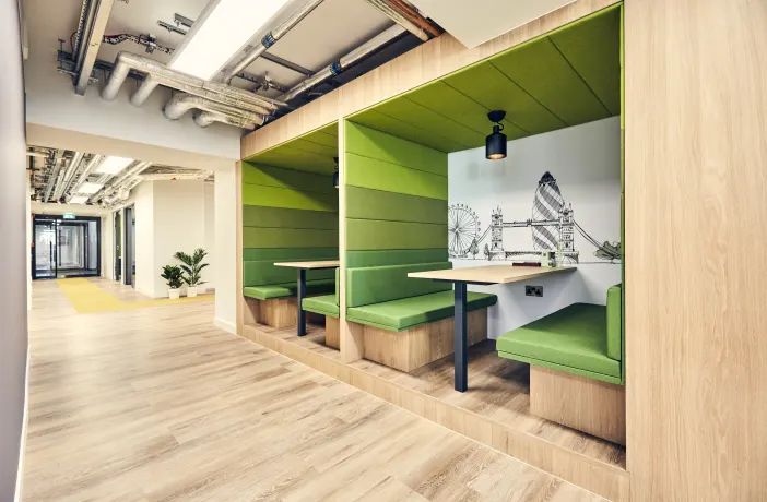 Regus_Cavendish_Square_2330_Oxford_Circus_UK_Booths.webp
