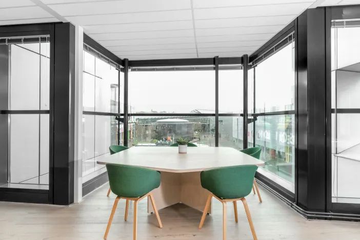 Regus_ArenaBoulevard_Amsterdam_Netherlands_BusinessLounge.webp