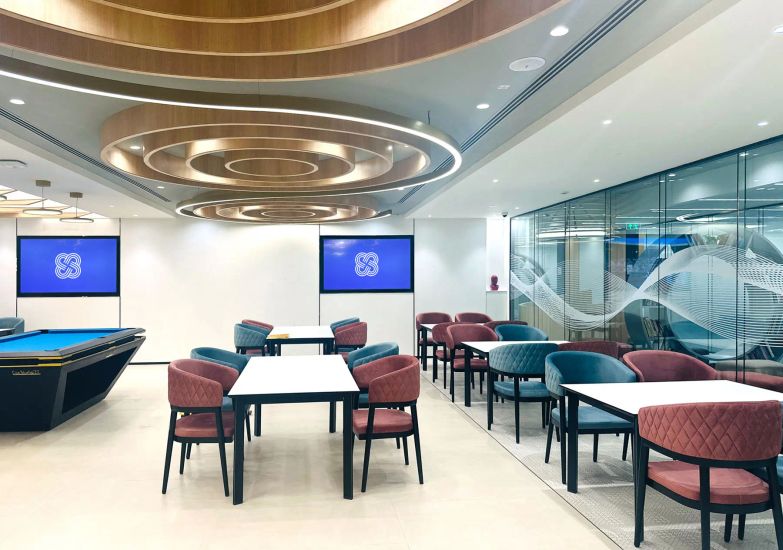 Chennai-RMZOneParamount-CoworkingLounge_Gallery.webp