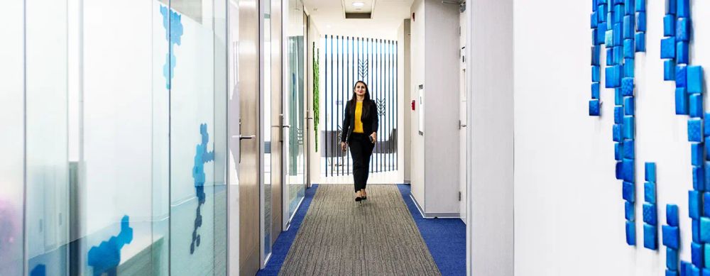 Gurgaon-TwoHorizonCenter-Hallway_Gallery.webp