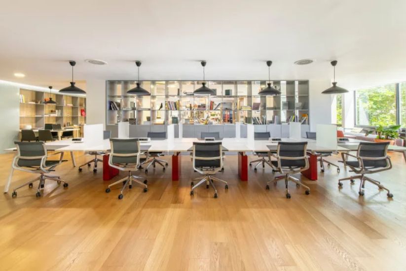 Screenshot 2024-11-19 at 12-07-41 Spaces_Retiro_4644_Madrid_Spain_Coworking_Without_People_-_Alfonso_XII_62.webp (WEBP Image 702 Ã 469 pixels).png