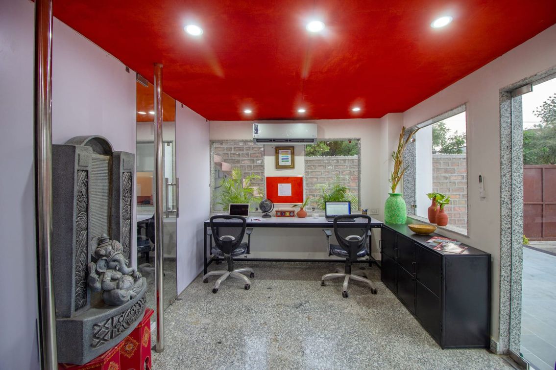 Apnayt Coworker 3.jpeg